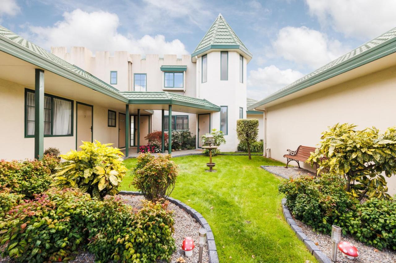Camelot Motor Lodge And Conference Centre Palmerston North Exterior foto