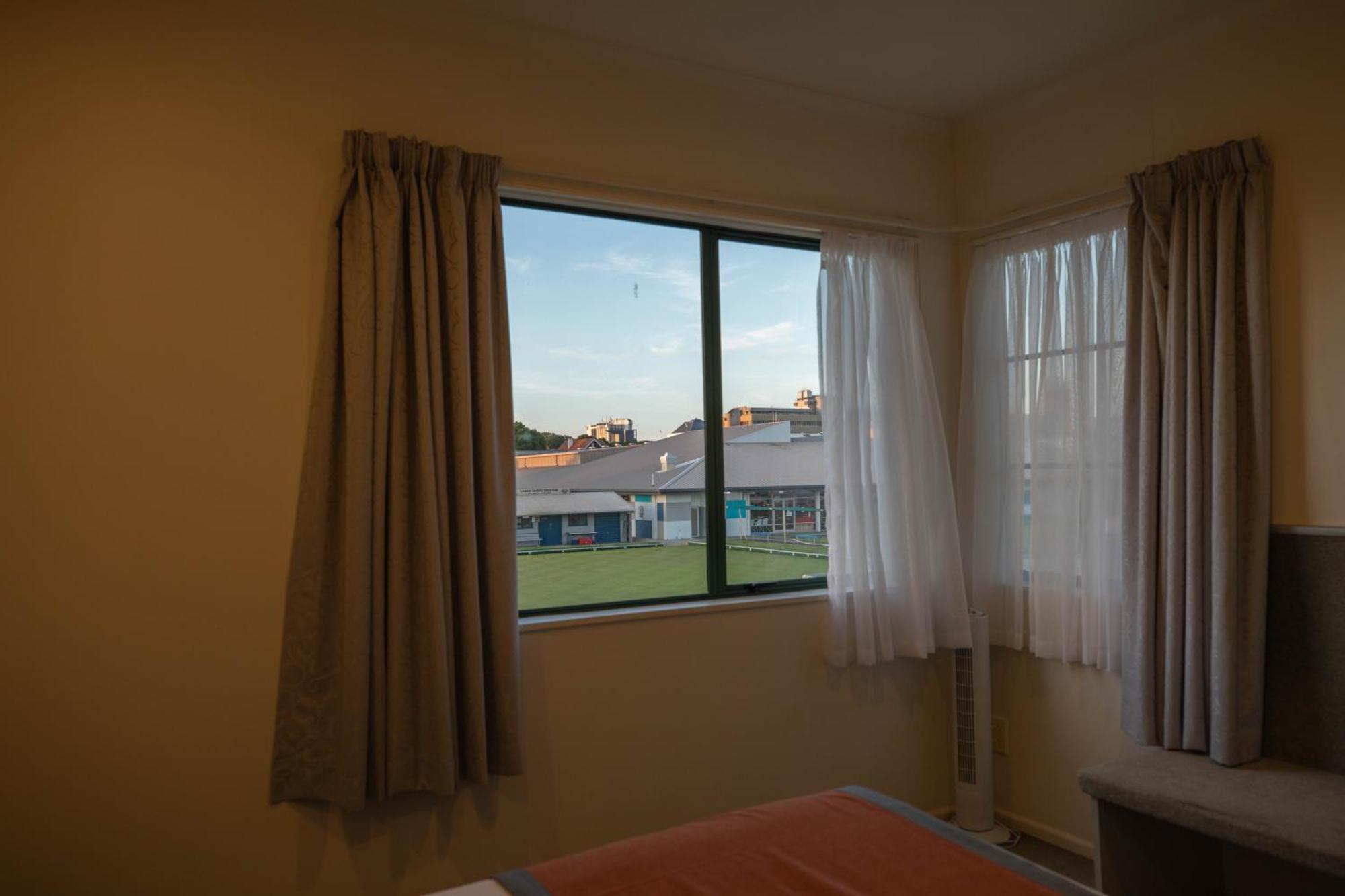 Camelot Motor Lodge And Conference Centre Palmerston North Exterior foto