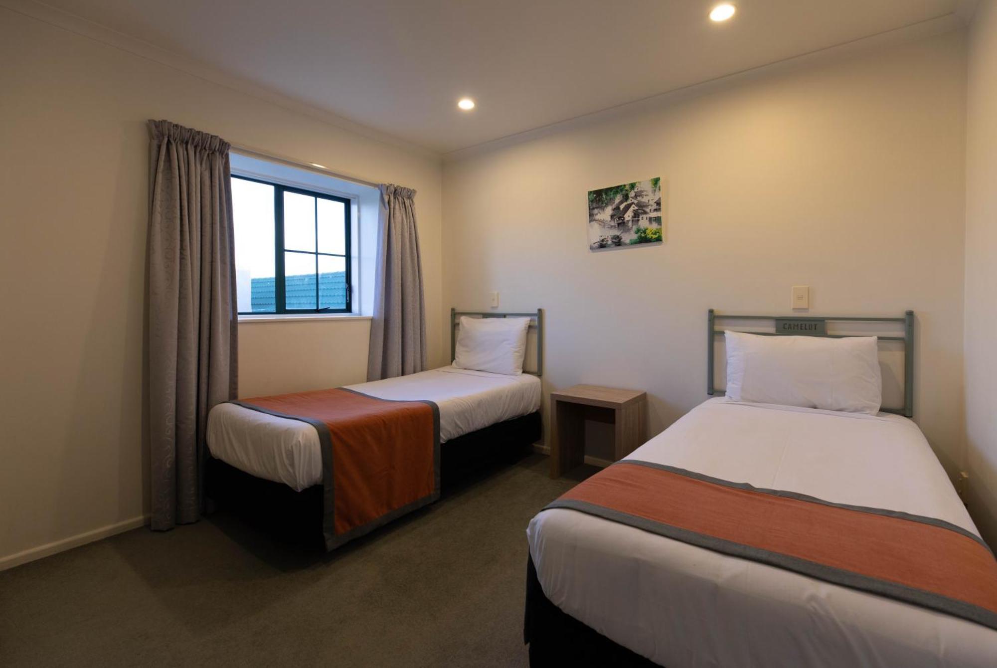Camelot Motor Lodge And Conference Centre Palmerston North Exterior foto